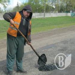 37 тисяч компенсації водію за яму на дорозі. Замість штрафу 37 тисяч компенсації водію за яму на дорозі. Замість штрафу