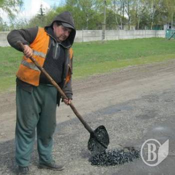 37 тисяч компенсації водію за яму на дорозі. Замість штрафу 37 тисяч компенсації водію за яму на дорозі. Замість штрафу