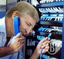 Вони півроку дерибанили «Укртелеком» Вони півроку дерибанили «Укртелеком»