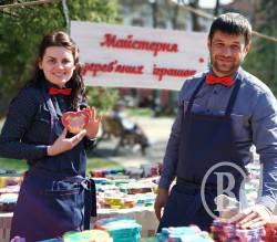 Вечеря на Свободі про справу талановитого подружжя Ольги і Сергія Тонюків з Корюківки Вечеря на Свободі про справу талановитого подружжя Ольги і Сергія Тонюків з Корюківки
