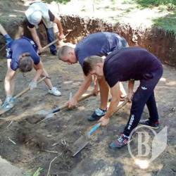 В Чернігові знайшли кладовище в сім ярусів могил В Чернігові знайшли кладовище в сім ярусів могил
