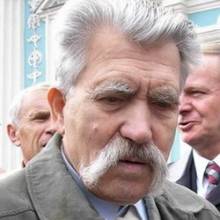Влада Чернігова постала на захист радянського маршала від українського дисидента Влада Чернігова постала на захист радянського маршала від українського дисидента