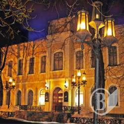 Слухайте «Вечерю на Свободі» про… синагогу в молодіжному театрі Слухайте «Вечерю на Свободі» про… синагогу в молодіжному театрі