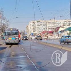 Тролейбуси через «5 кутів» не ходять Тролейбуси через «5 кутів» не ходять