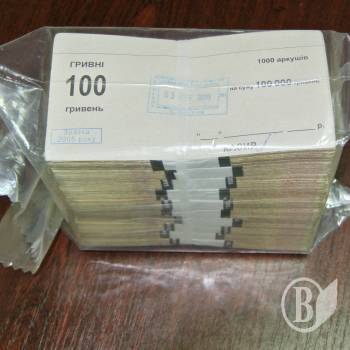        100 
