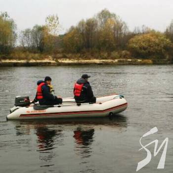 На Дніпрі врятували двох рибалок. Але не трьох… На Дніпрі врятували двох рибалок. Але не трьох…