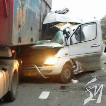 Mercedes Sprinter довіз пасажирів до ДТП і відправив до лікарень Mercedes Sprinter довіз пасажирів до ДТП і відправив до лікарень