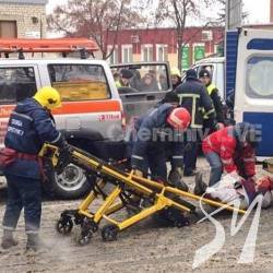 Постраждалого в ДТП рятувальники «покачали» по дорозі Постраждалого в ДТП рятувальники «покачали» по дорозі