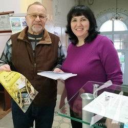 Чернігівці подарували книги бібліотеці Короленка Чернігівці подарували книги бібліотеці Короленка