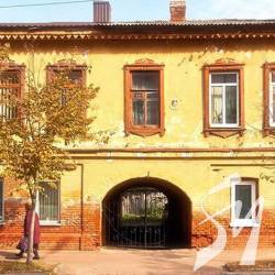 Про 200-літній будинок з аркою в Чернігові Про 200-літній будинок з аркою в Чернігові