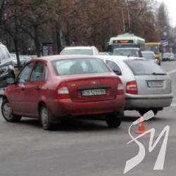 Не розминулись двоє біля «Укртелекому» Не розминулись двоє біля «Укртелекому»