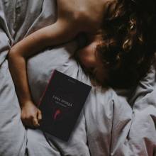 Книжкова полиця №10: Гірка правда про стосунки. 18+ Книжкова полиця №10: Гірка правда про стосунки. 18+