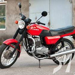 Стара «Jawa» скинула мотоцикліста з пасажиром Стара «Jawa» скинула мотоцикліста з пасажиром