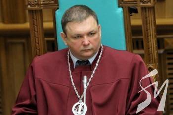 Конституційний суд звільнив главу КСУ Станіслава Шевчука Конституційний суд звільнив главу КСУ Станіслава Шевчука