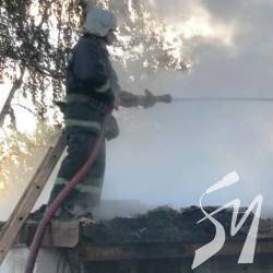 Згорів сарай, але хату – врятували Згорів сарай, але хату – врятували