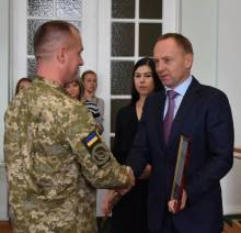 Напередодні свята вітали захисників кількох поколінь Напередодні свята вітали захисників кількох поколінь
