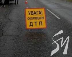 На Чернігівщині рейсовий автобус потрапив в ДТП, 10 постраждалих На Чернігівщині рейсовий автобус потрапив в ДТП, 10 постраждалих