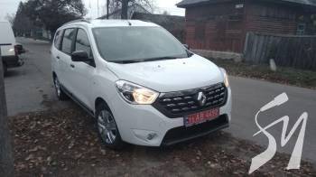 Для Територіального центру Сосницької ОТГ придбали автомобіль Для Територіального центру Сосницької ОТГ придбали автомобіль