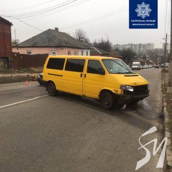 У Чернігові п’яний водій зніс стовп У Чернігові п’яний водій зніс стовп