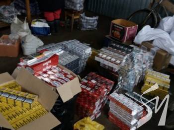 На Чернігівщині прикордонники вилучили 121 ящик контрафактних цигарок На Чернігівщині прикордонники вилучили 121 ящик контрафактних цигарок