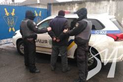 Неодноразово судимий житель Сумщини ударив ножем у живіт ніжинського поліцейського Неодноразово судимий житель Сумщини ударив ножем у живіт ніжинського поліцейського