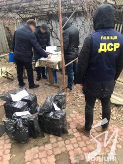 На Чернігівщині поліція викрила організовану групу, яка тримала мережу гральних закладів На Чернігівщині поліція викрила організовану групу, яка тримала мережу гральних закладів