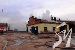 У Ніжинському районі в гаражі згоріло дві автівки У Ніжинському районі в гаражі згоріло дві автівки