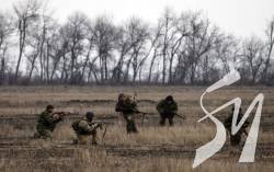 Російські окупаційні війська вночі пішли у нову атаку – штаб Російські окупаційні війська вночі пішли у нову атаку – штаб