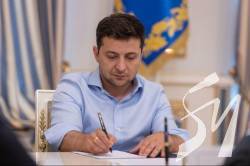 Зеленський підписав закон про розділення посад начальника Генштабу та Головнокомандувача ЗСУ Зеленський підписав закон про розділення посад начальника Генштабу та Головнокомандувача ЗСУ
