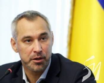 Рябошапка назвав підозру Порошенку юридичним трешем Рябошапка назвав підозру Порошенку юридичним трешем