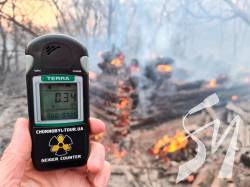 Пожежа у Чорнобильській зоні спровокувала новий викид радіації в атмосферу Пожежа у Чорнобильській зоні спровокувала новий викид радіації в атмосферу