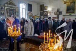 Священники без масок і дотримання дистанції: МВС дало поради вірянам на Великдень Священники без масок і дотримання дистанції: МВС дало поради вірянам на Великдень