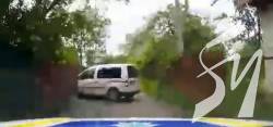 У Чернігові п’яний водій тікав від патрульних та в'їхав у паркан. ВІДЕО У Чернігові п’яний водій тікав від патрульних та в'їхав у паркан. ВІДЕО