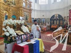У Чернігові помолилися за загиблих у червні Захисників України У Чернігові помолилися за загиблих у червні Захисників України