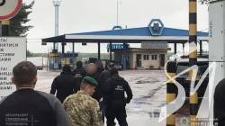 З України видворили 2 росіян: працювали на спецслужби Кремля і готували злочини З України видворили 2 росіян: працювали на спецслужби Кремля і готували злочини