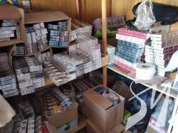 В ході обшуків на «Привокзальному» вилучили цигарки майже на мільйон гривень В ході обшуків на «Привокзальному» вилучили цигарки майже на мільйон гривень