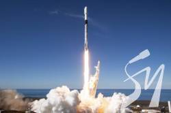 SpaceX запустила на орбіту нову партію інтернет-супутників Starlink. ВІДЕО SpaceX запустила на орбіту нову партію інтернет-супутників Starlink. ВІДЕО