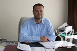 Очільник Міносвіти Шкарлет позивається до Нацагентства, яке знайшло плагіат у його роботах Очільник Міносвіти Шкарлет позивається до Нацагентства, яке знайшло плагіат у його роботах