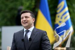 Верховний суд зобов'язав Зеленського говорити українською Верховний суд зобов'язав Зеленського говорити українською