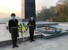 В Україні відзначають 76-ту річницю визволення від фашистських загарбників В Україні відзначають 76-ту річницю визволення від фашистських загарбників