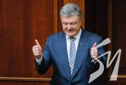 У Порошенка пояснили, чому не дотиснули закриття пропагандистських телеканалів У Порошенка пояснили, чому не дотиснули закриття пропагандистських телеканалів
