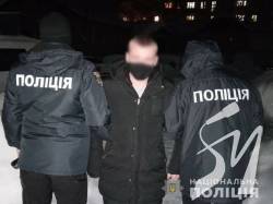 Чернігівські поліцейські оперативно затримали молодика, що пограбував бабусю Чернігівські поліцейські оперативно затримали молодика, що пограбував бабусю
