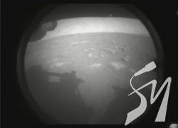 Марсохід NASA сів на поверхню Марсу і передав перші фото Марсохід NASA сів на поверхню Марсу і передав перші фото