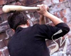 Битою по голові: в Чернігові 16-річний хлопець жорстко побив незнайомця Битою по голові: в Чернігові 16-річний хлопець жорстко побив незнайомця