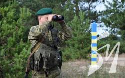 В Україні готують посилення заходів безпеки на кордоні з Білоруссю В Україні готують посилення заходів безпеки на кордоні з Білоруссю