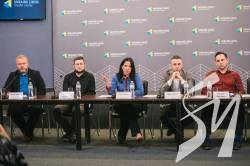 Музична спільнота закликає розблокувати збір роялті Музична спільнота закликає розблокувати збір роялті