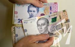 Пенсіонери зможуть витратити тисячу за вакцинацію на ліки: Зеленський розповів деталі Пенсіонери зможуть витратити тисячу за вакцинацію на ліки: Зеленський розповів деталі