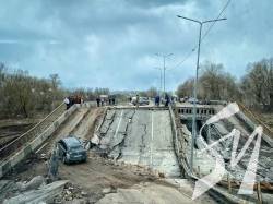 Автодор продовжує встановлювати тимчасові споруди для проїзду транспорту у Чернігівській області Автодор продовжує встановлювати тимчасові споруди для проїзду транспорту у Чернігівській області