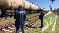 Суд заарештував 51 цистерну з білоруським дизелем, яким біля Низківки заправляли російську техніку Суд заарештував 51 цистерну з білоруським дизелем, яким біля Низківки заправляли російську техніку