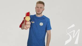 Паралімпієць з Чернігова Дмитро Суярко продав свою медаль з аукціону за 5 тисяч 300 доларів Паралімпієць з Чернігова Дмитро Суярко продав свою медаль з аукціону за 5 тисяч 300 доларів